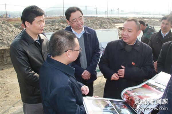胡和平调研襄城区基层文化和文化小康建设